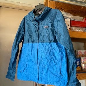 Patagonia windbreaker